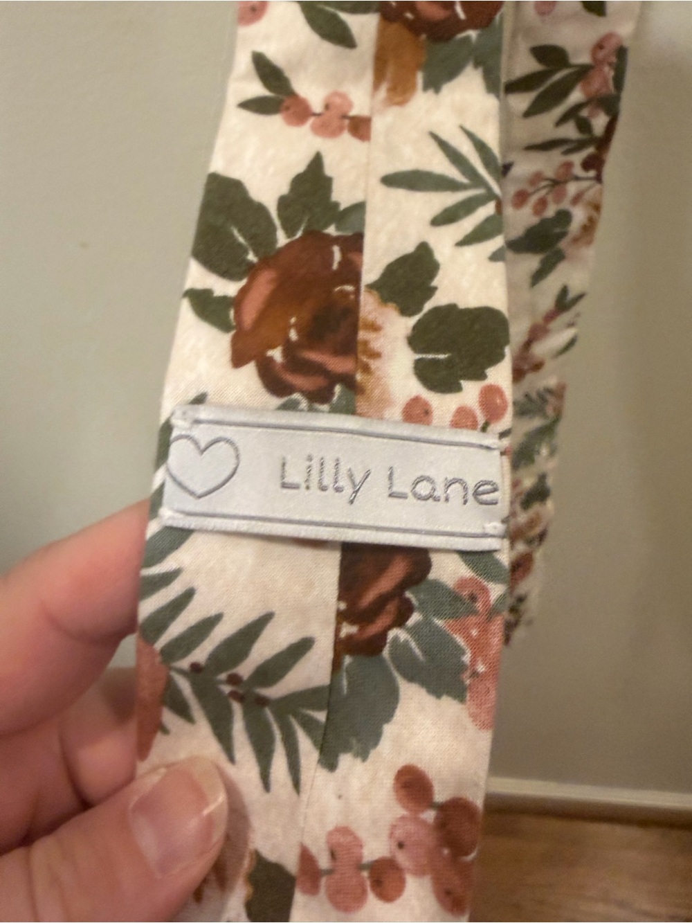 Lilly Lane Floral Tie in Cream, Olive & Rust